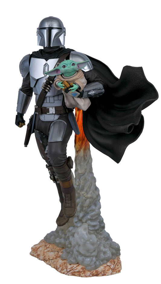 Star Wars Milestones: Mandalorian & The Child Statue