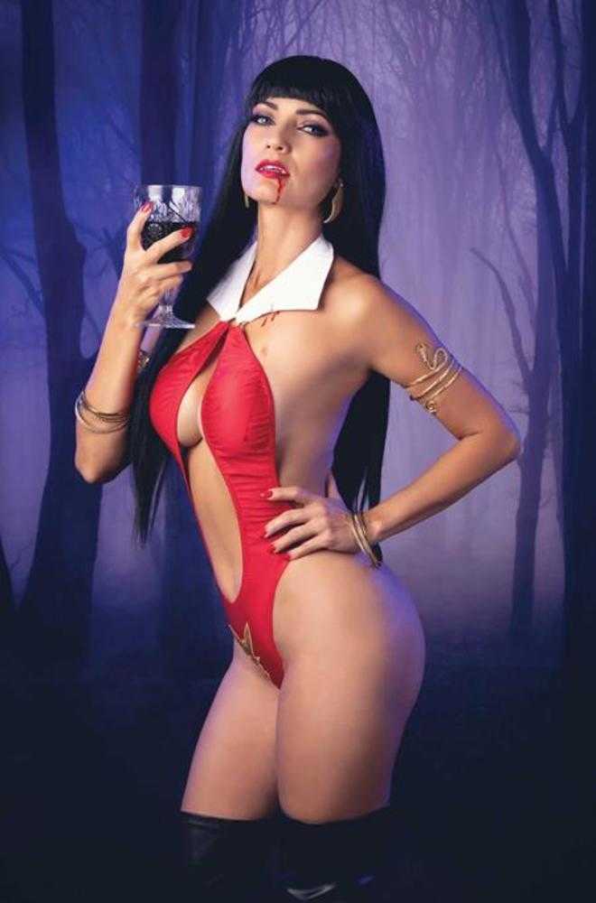 Vampirella vs Red Sonja Red City #1 Cover H 1:10 Cosplay Vampirella Ivycosplay Full Art Variant